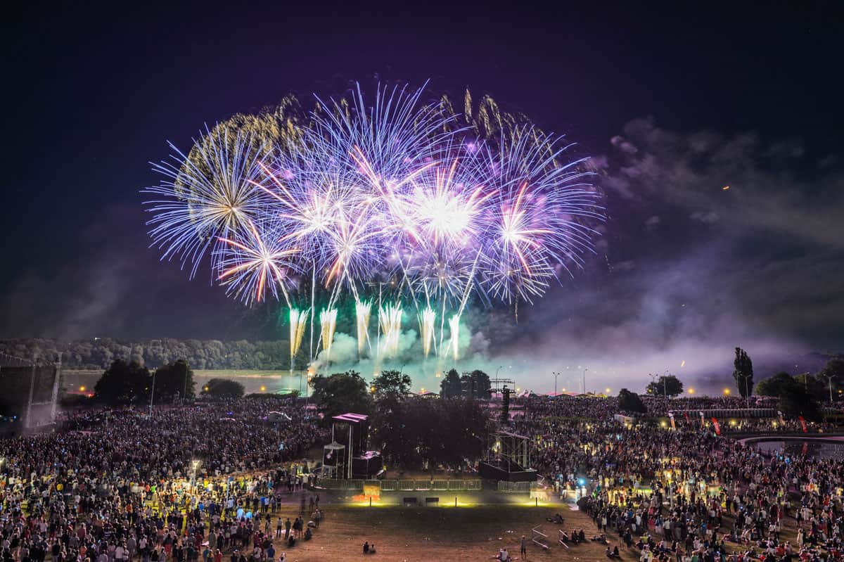 Największa letnia impreza plenerowa  Stołeczna Estrada zaprasza na Wianki nad Wisłą 2014  